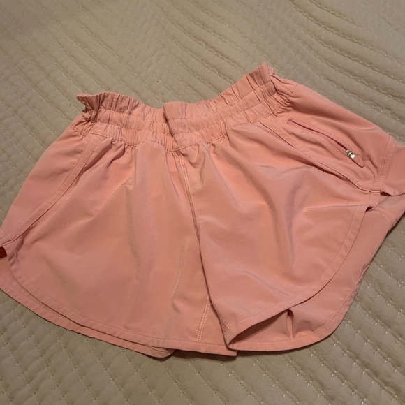 Pink tracker V short size 8 - Picture 1 of 3
